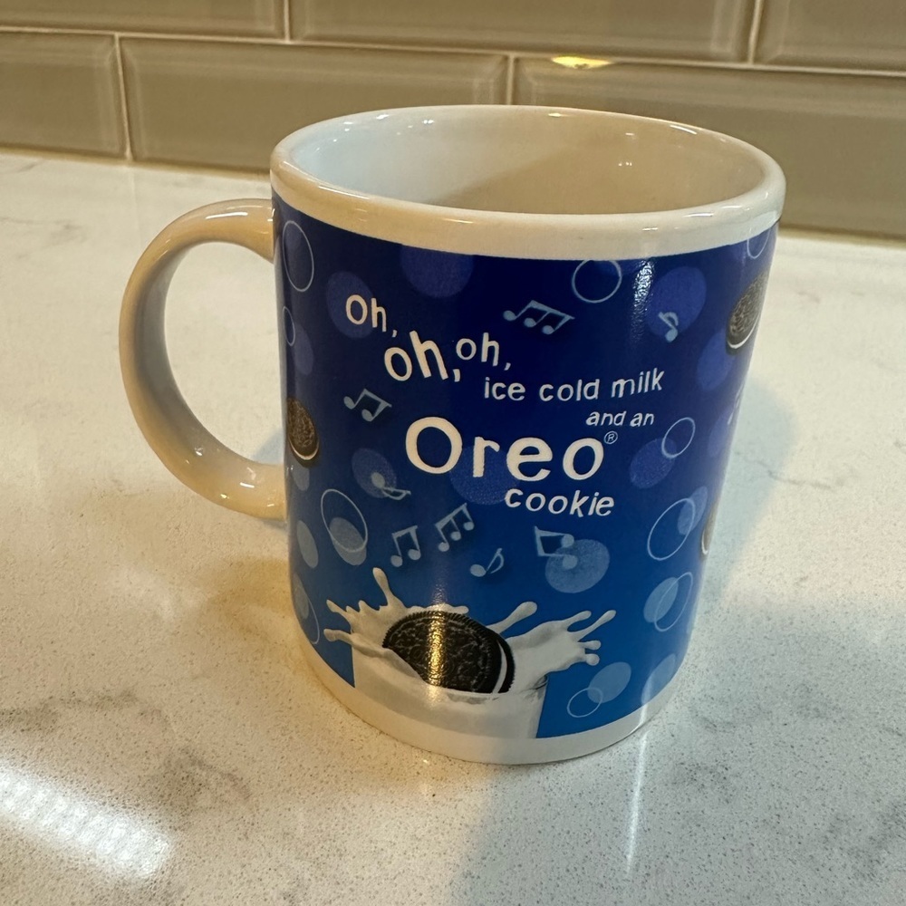 OREO Cookie Mug "Oh, Oh, Oh, Ice Cold Milk and an Oreo Cookie" Coffee Cup